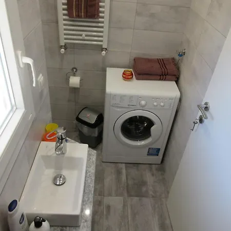 Filippou 13 Luxury Aprts With Balcony Thessaloniki